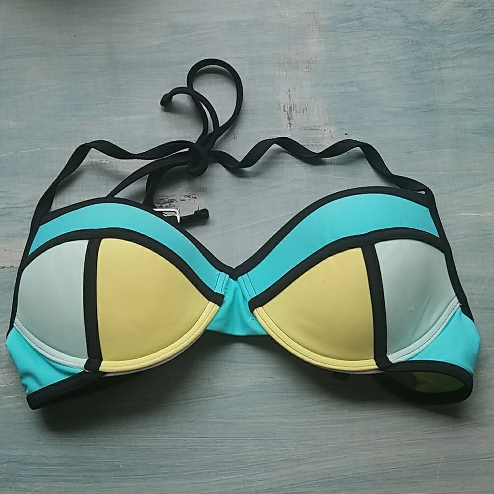 Bikini top